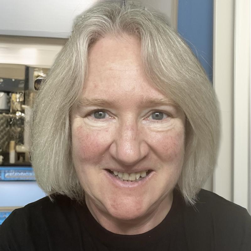 Photo of Julie Shell